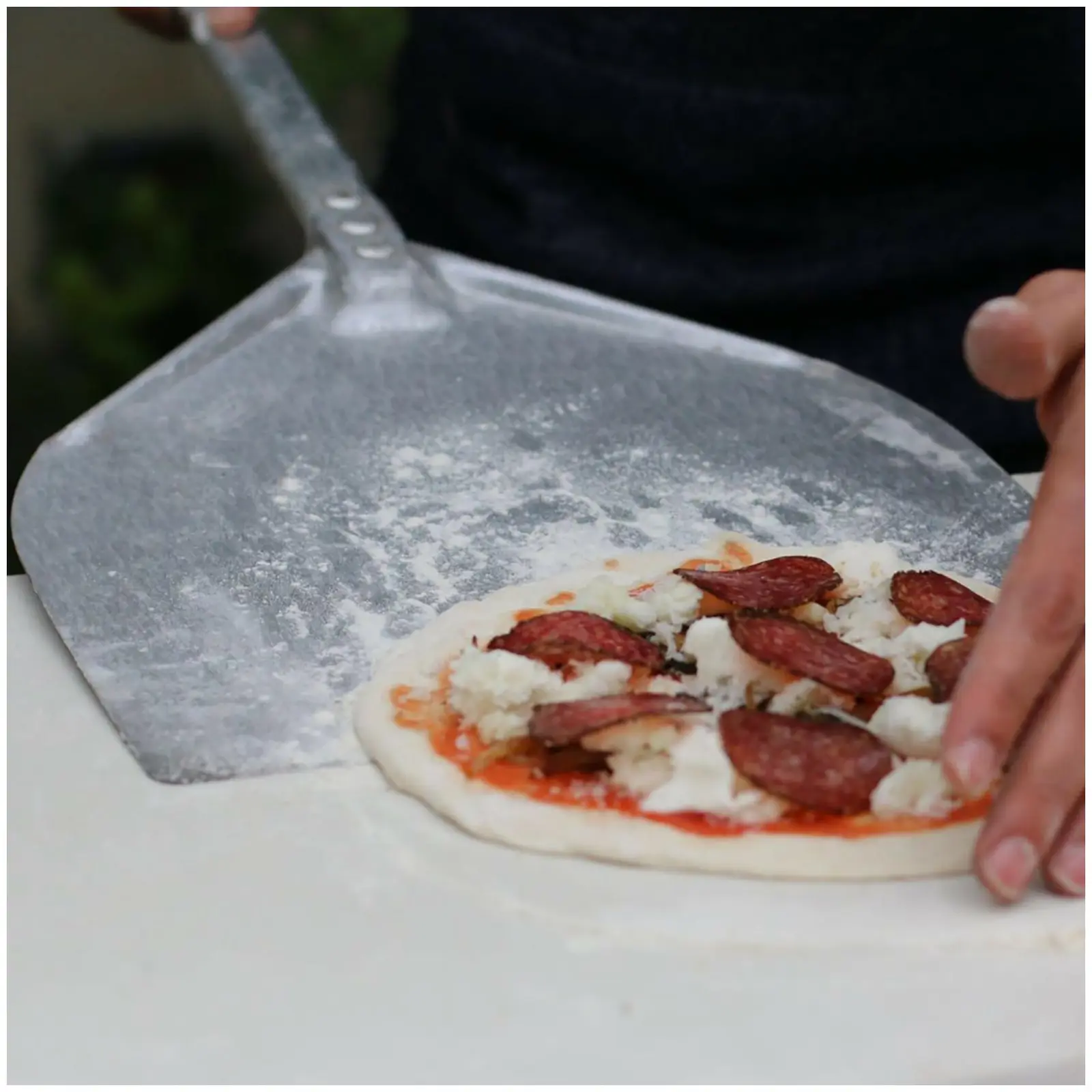 Pizzalapát - 32 x 30 cm - nyél: 120 cm - alumínium, acél (alumíniumozott)